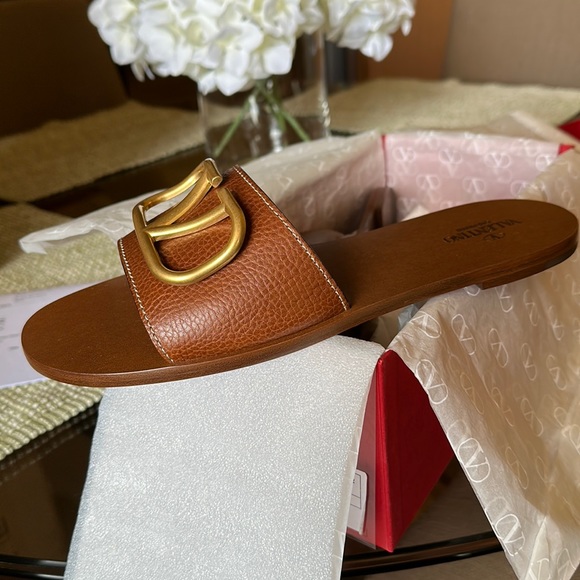Shoes - Valentino Garavani VLOGO Slide Sandals, size 42(IT)